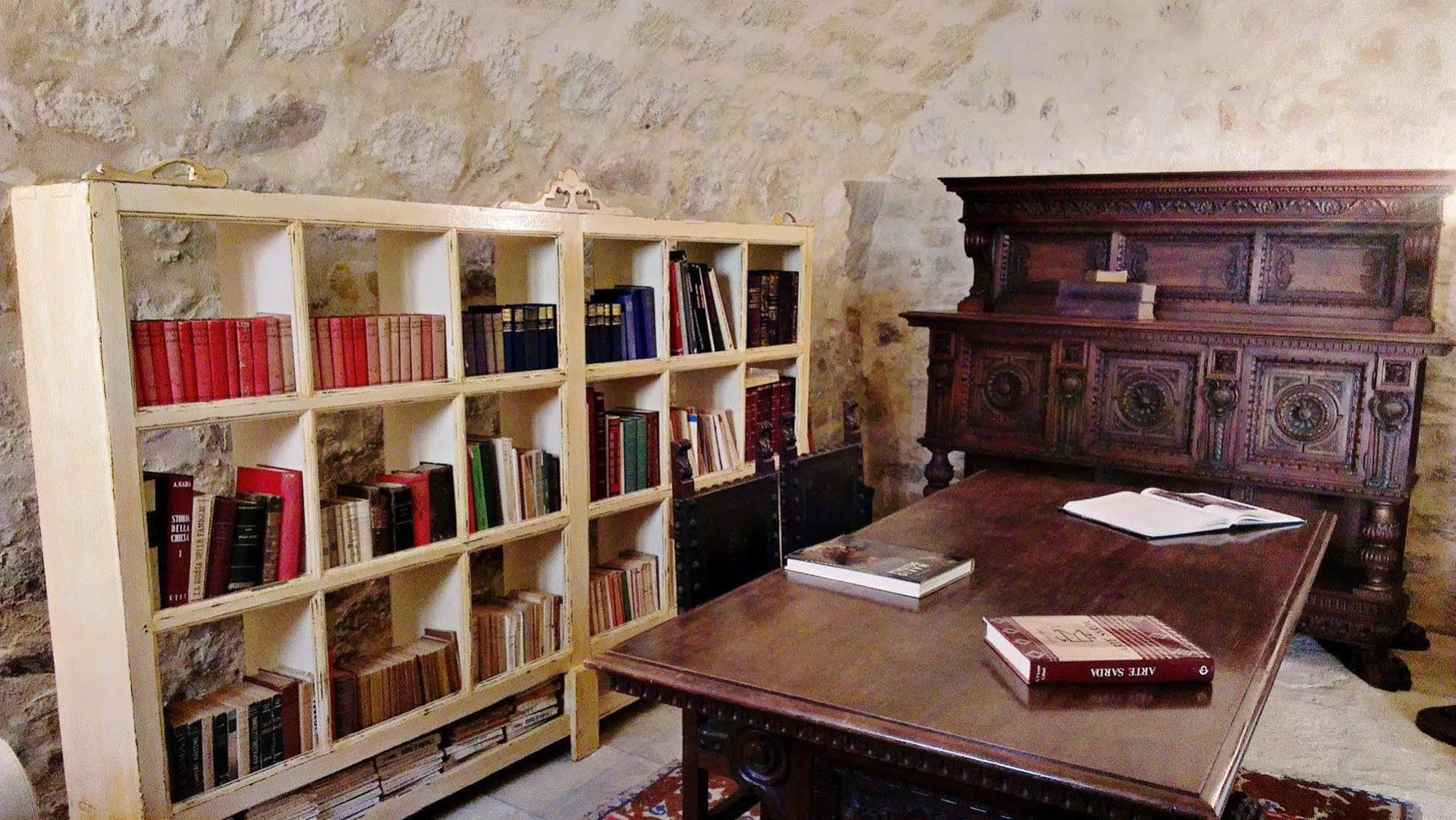 Il Borgo Dell'Arcangelo Tuili Exterior photo